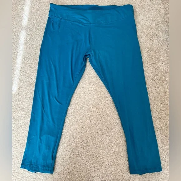 NWOT Turquoise crop yoga pants size XL - Picture 2 of 7